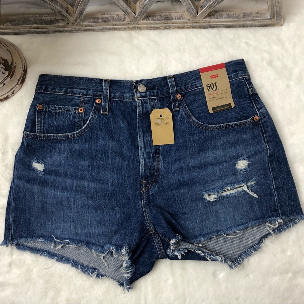 Levi’s  501 High Rise Jean shorts distressed raw hem button fly size 31 NWT